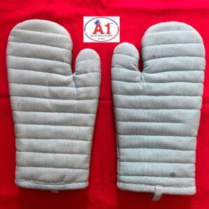 OVEN GLOVES